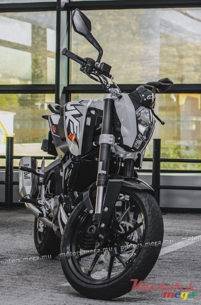 2013' KTM Duke 125 photo #1