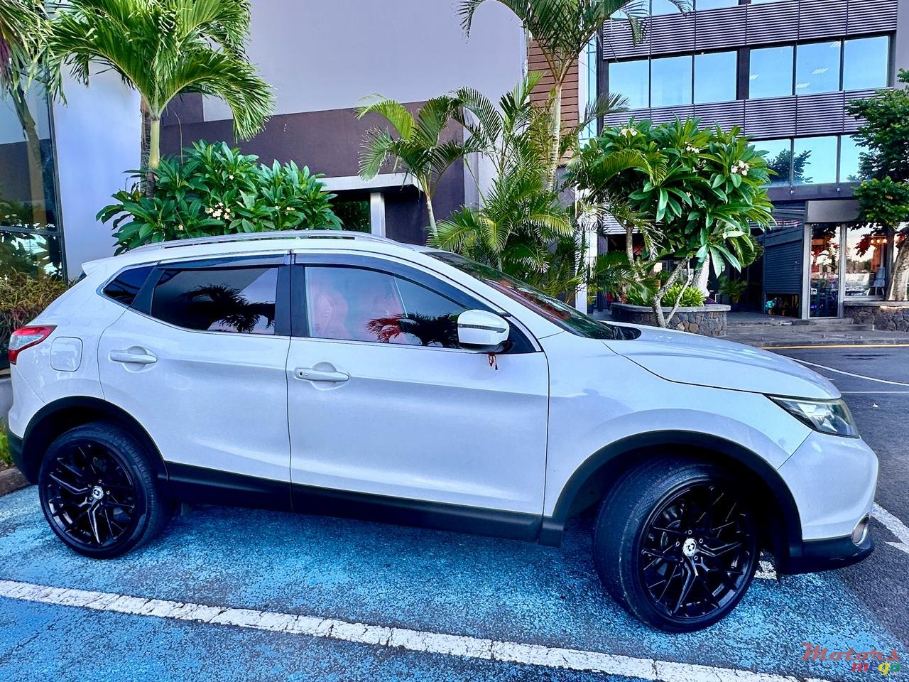 2015' Nissan Qashqai photo #3