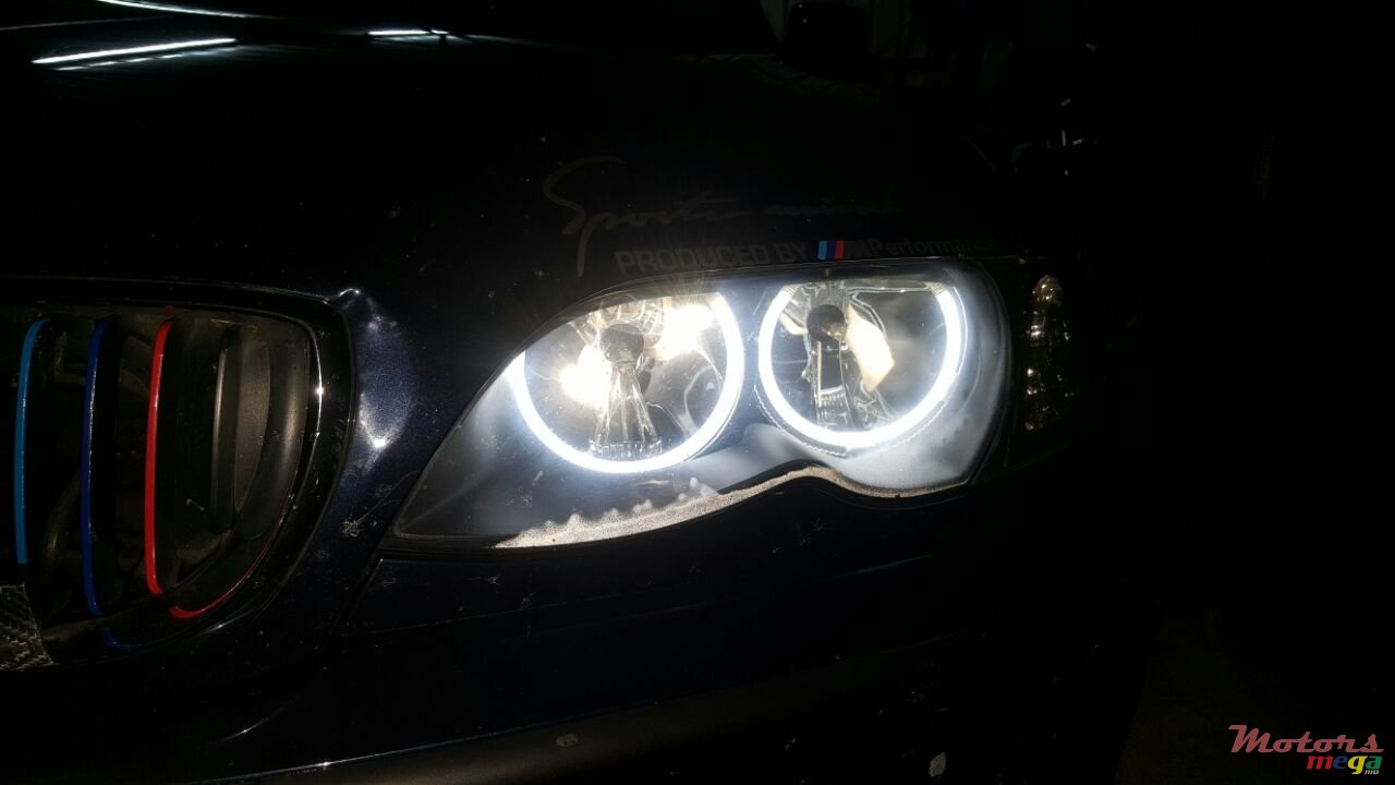 2004' BMW 318 photo #3