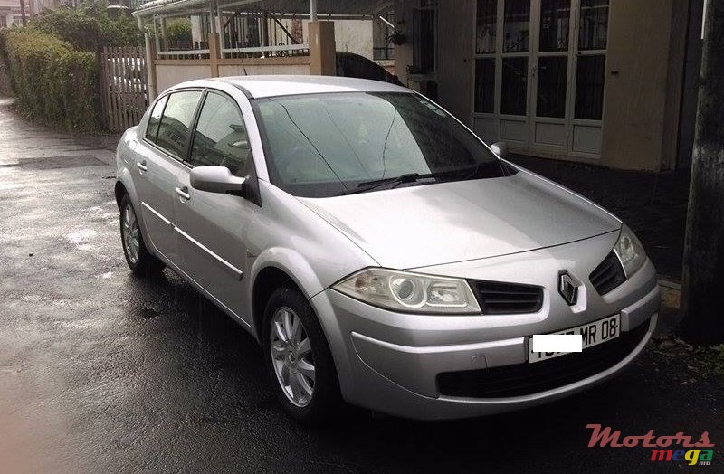 2008' Renault megane photo #1