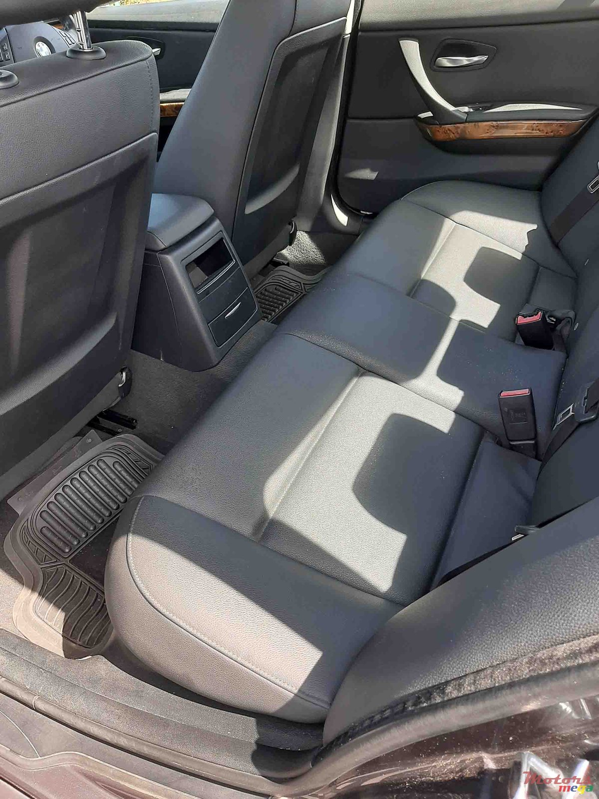 2008' BMW 320 photo #3