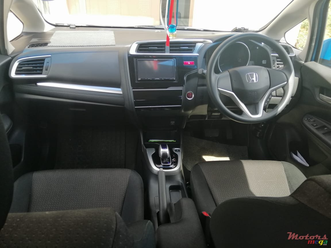 2015' Honda Fit photo #3