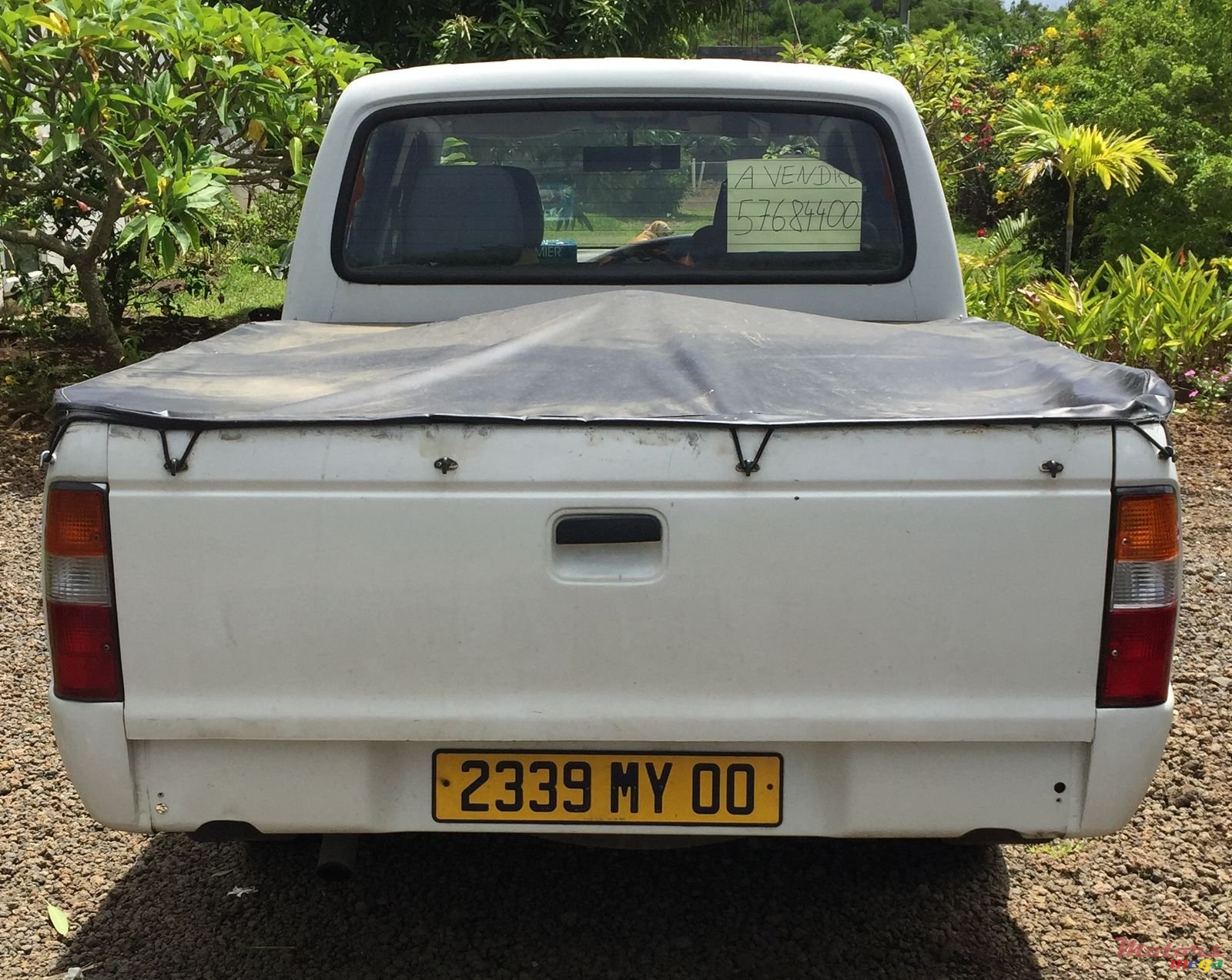 2000' Mazda B2500 photo #2