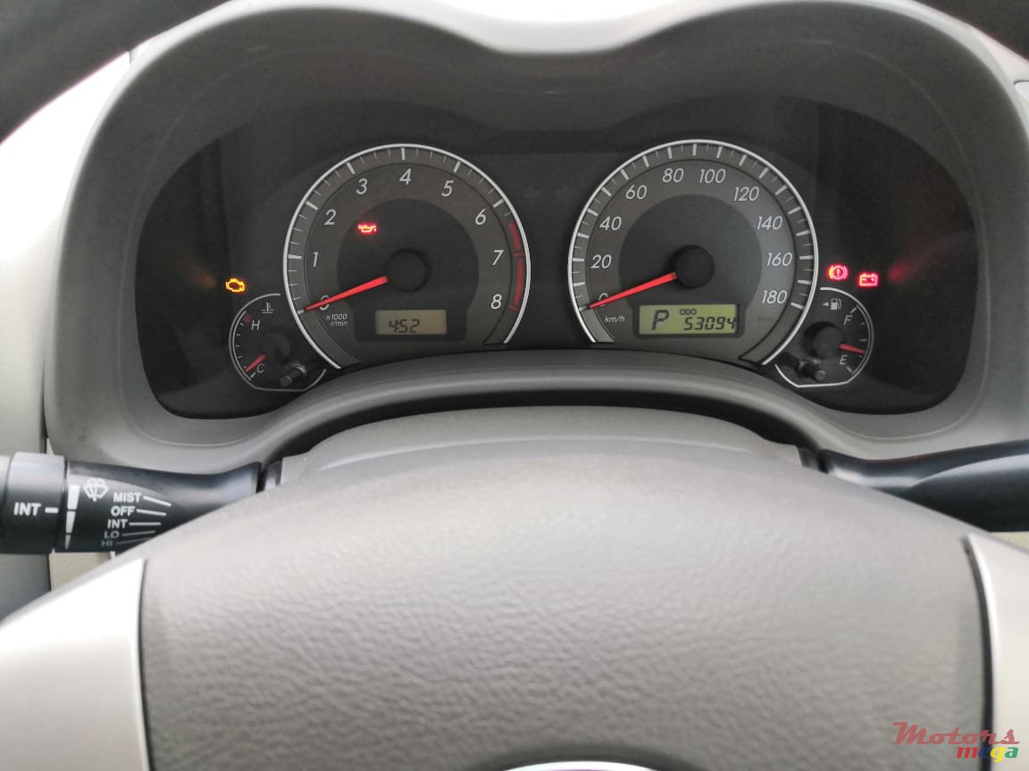 2012' Toyota Axio Limited Edition photo #2