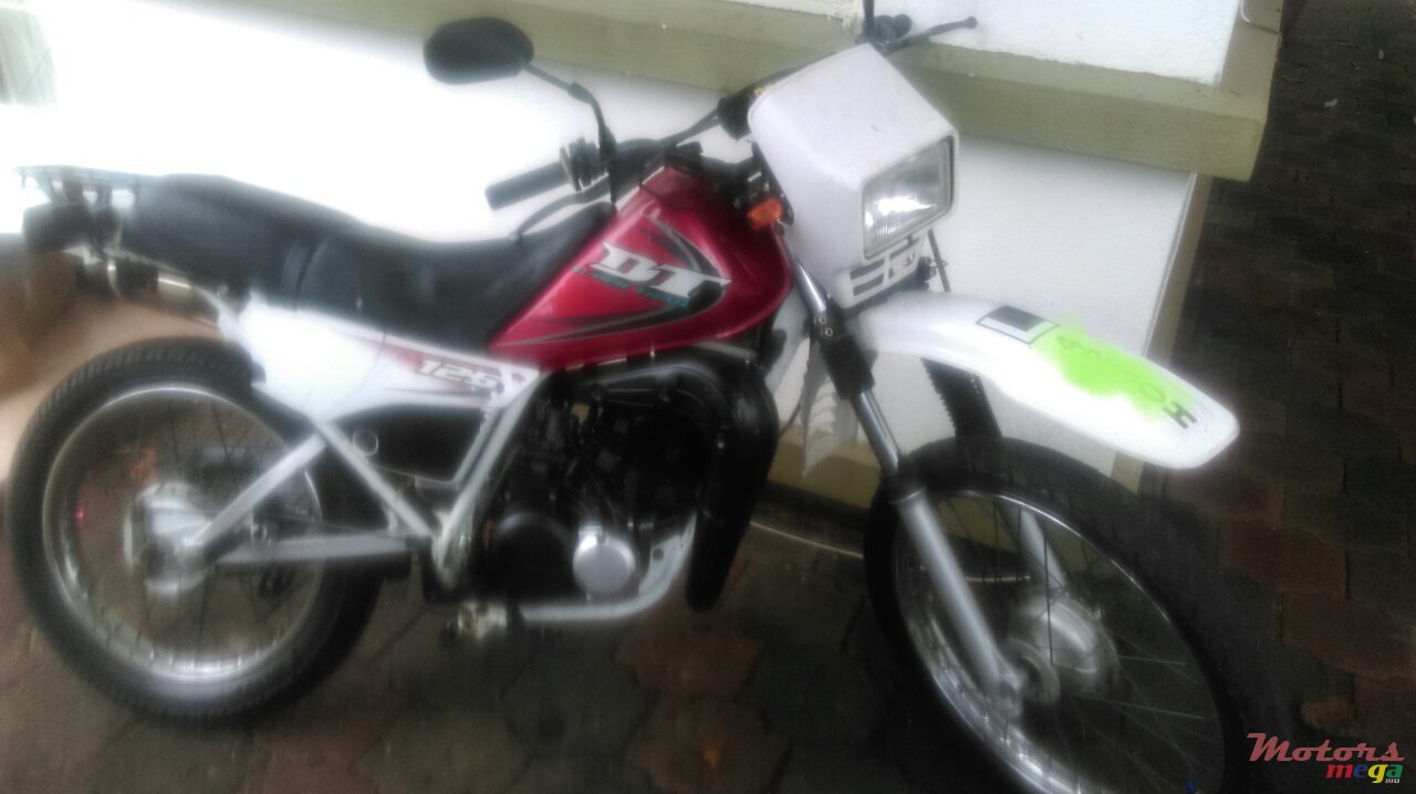 2000' Yamaha photo #1