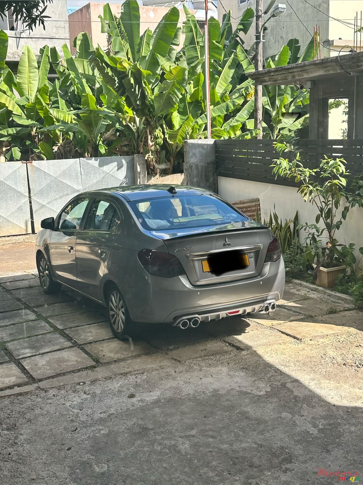 2014' Mitsubishi Mirage photo #3