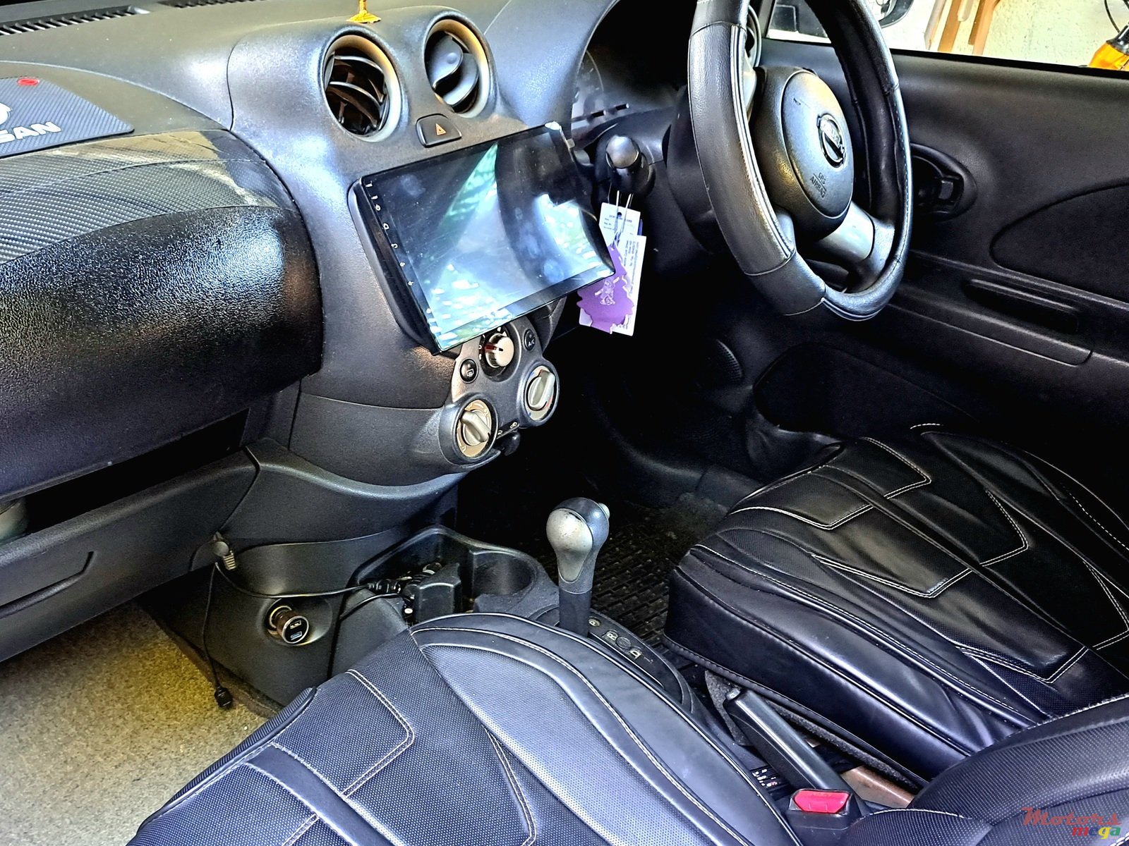 2011' Nissan March photo #5