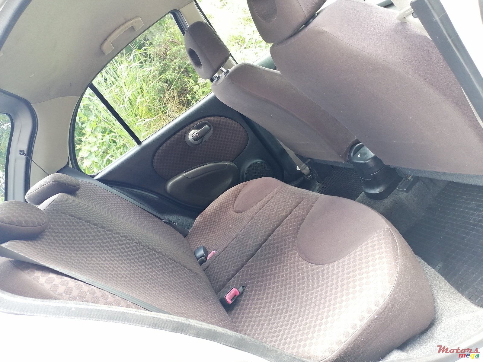 2010' Nissan March photo #6