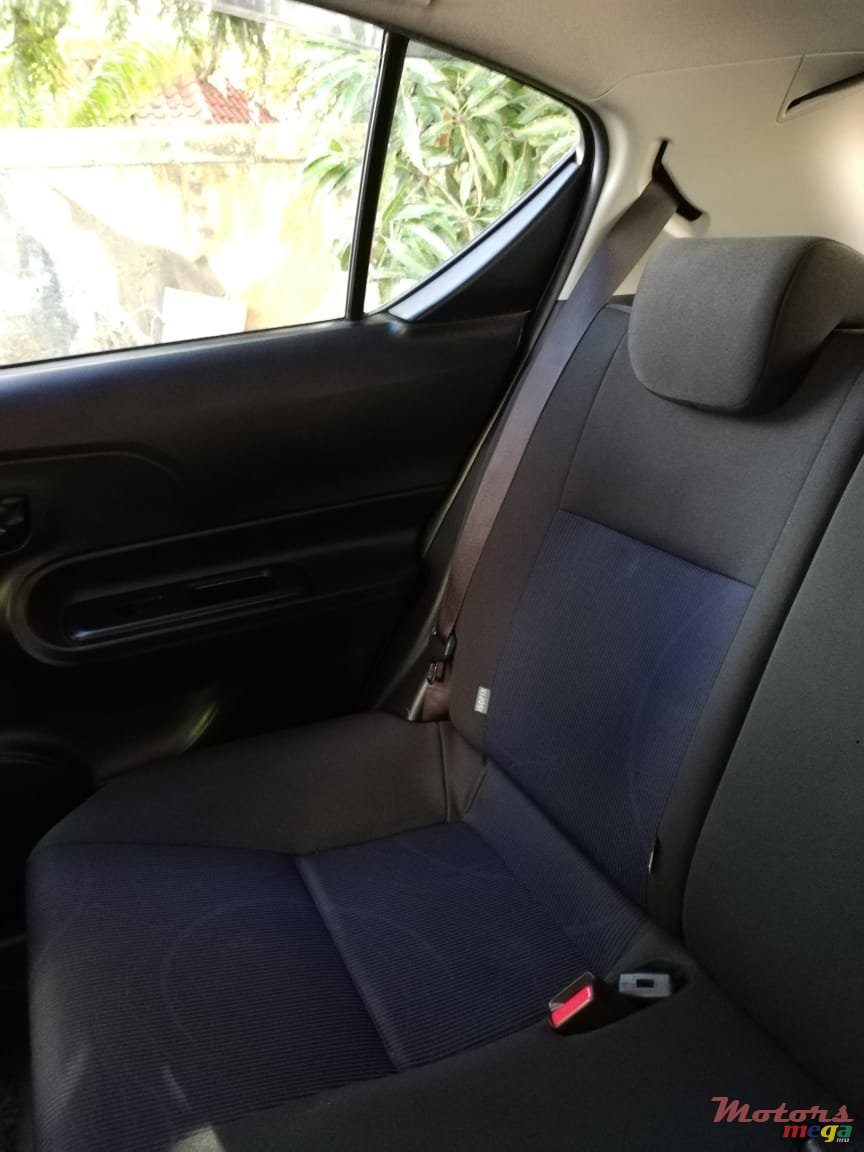 2016' Toyota Aqua photo #7