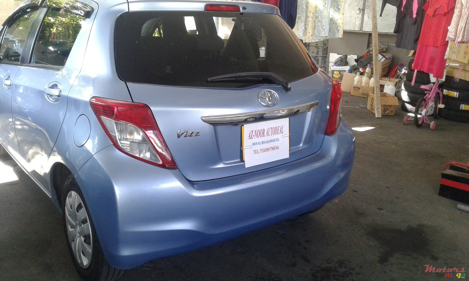 2013' Toyota Vitz photo #1