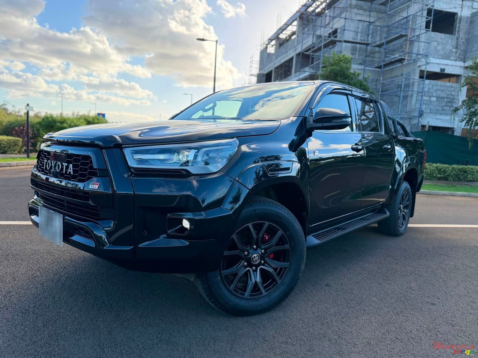 2022' Toyota Hilux GR photo #7
