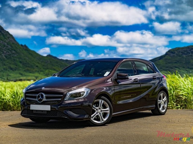 2015' Mercedes-Benz A 180 photo #1