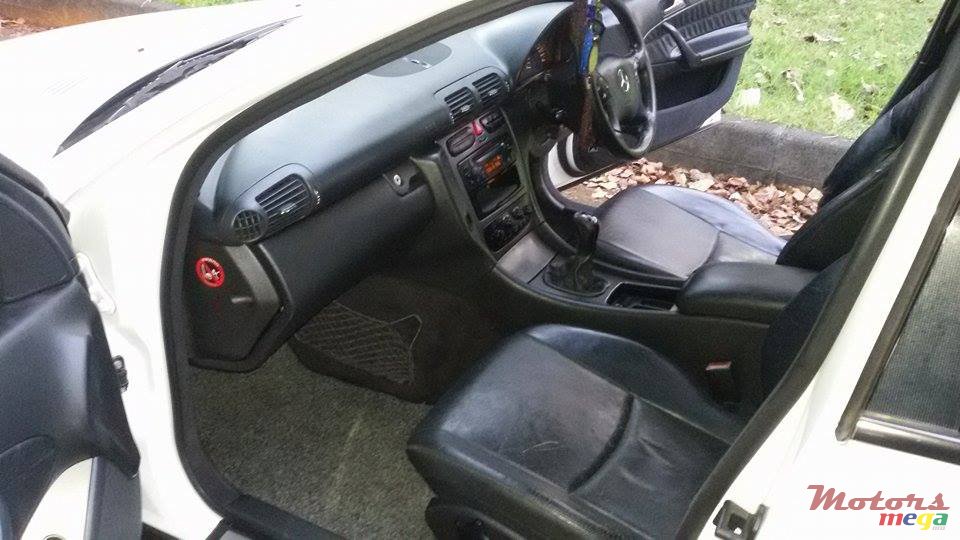 2002' Mercedes-Benz C200 Kompressor  photo #3