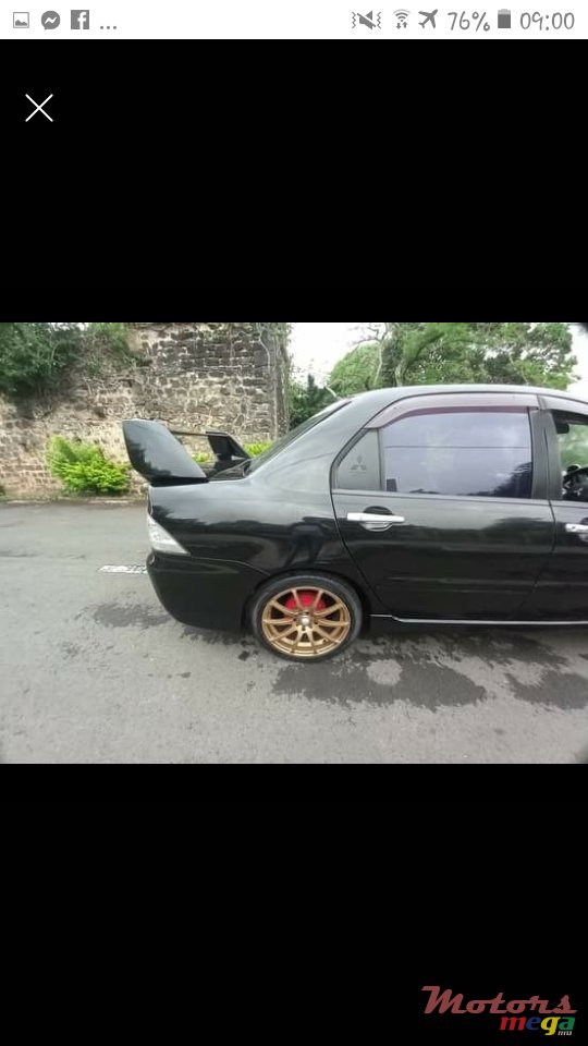 2008' Mitsubishi Lancer photo #3