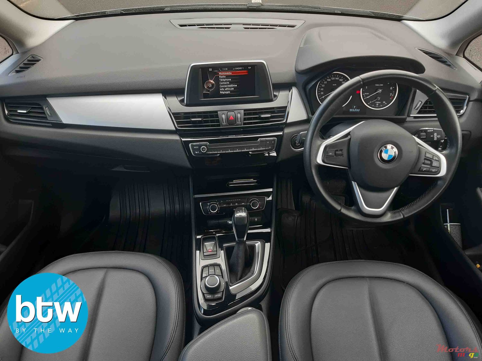 2015' BMW 2 Series 218i Grand Tourer (F46) photo #5