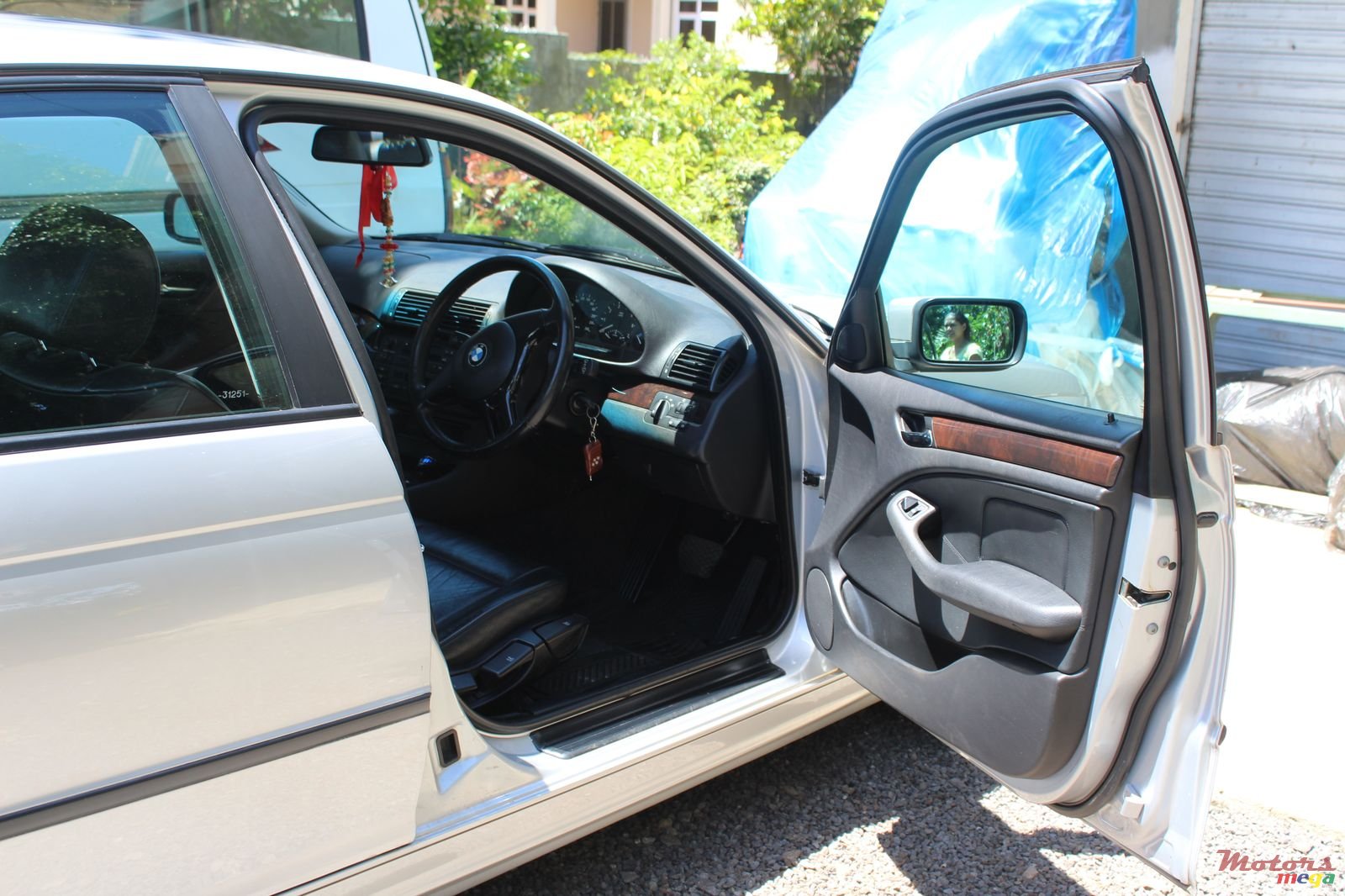 2000' BMW 318 photo #2