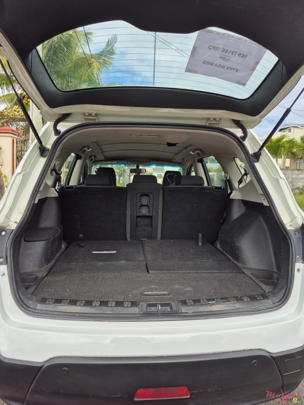 2012' Nissan Qashqai+2 photo #4