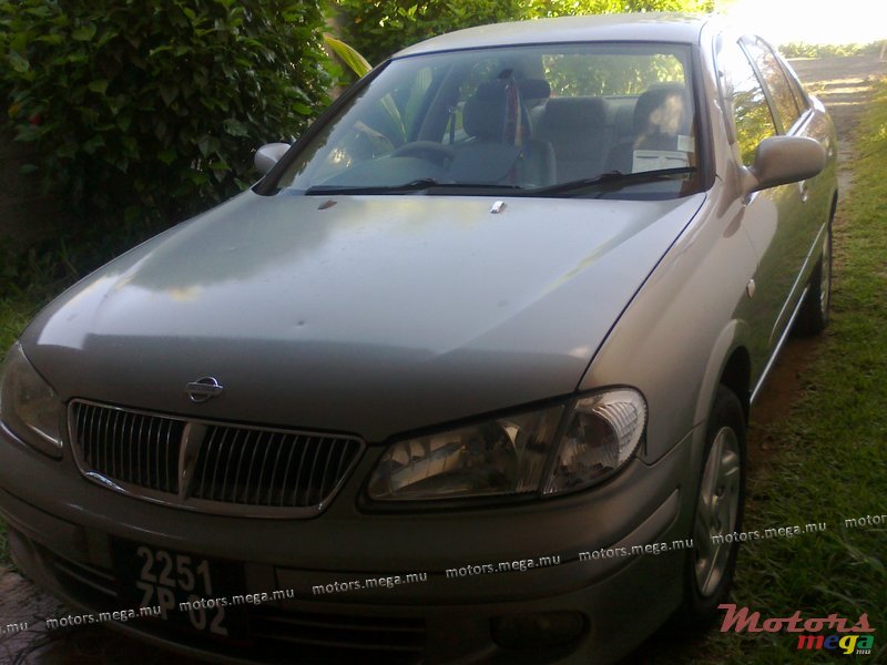 2002' Nissan photo #1