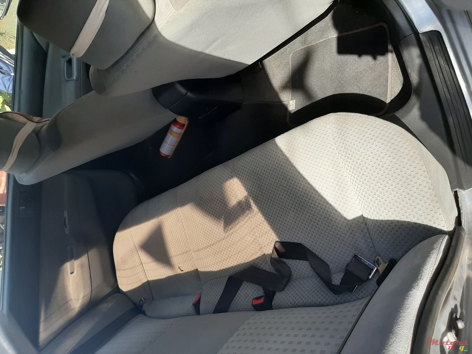 2004' Mitsubishi Lancer photo #7