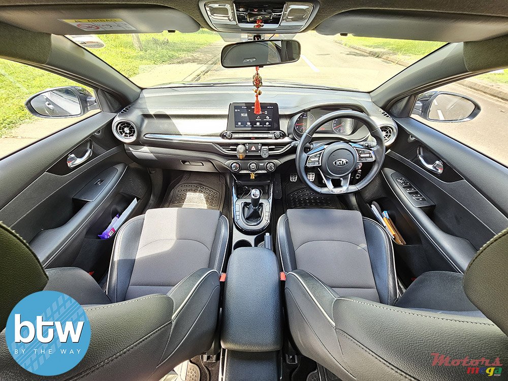 2020' Kia Cerato photo #7