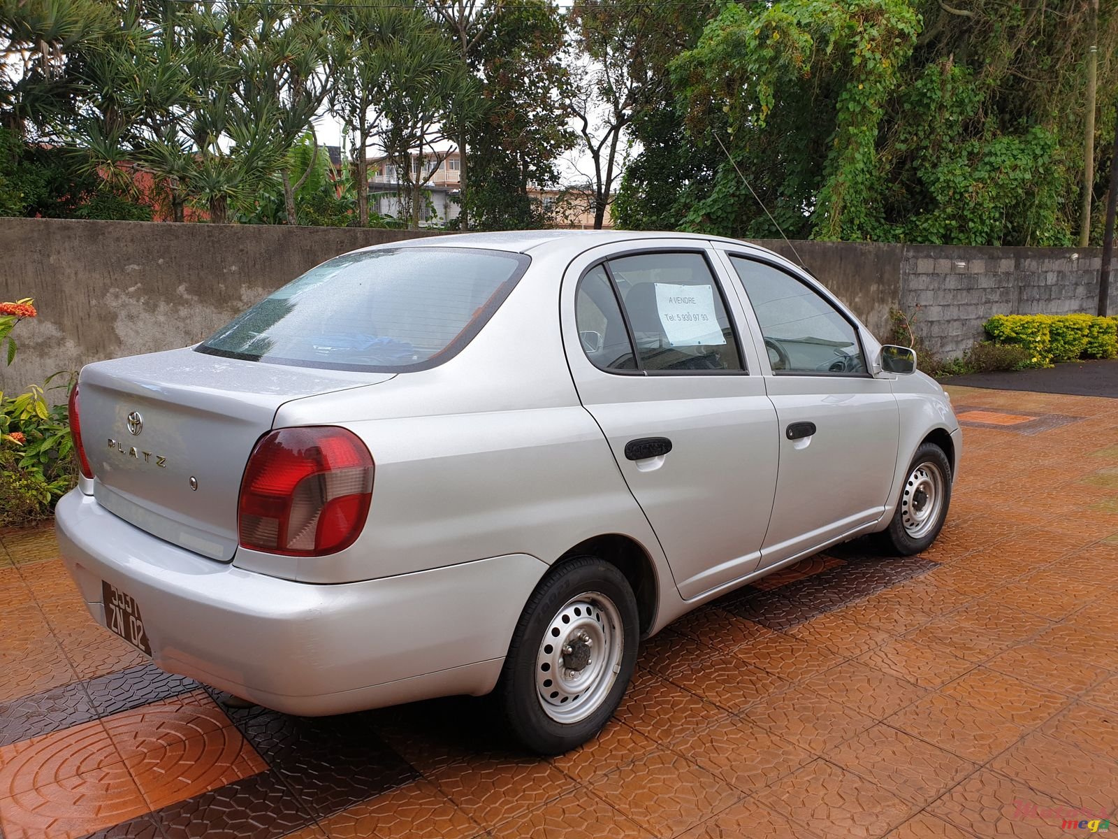 2002' Toyota photo #2