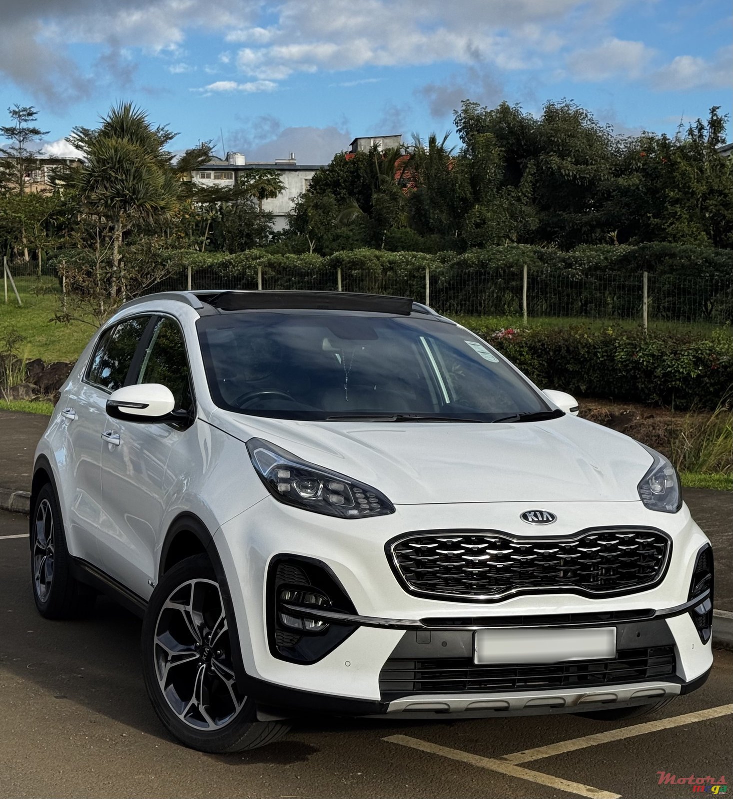 2021' Kia Sportage photo #2
