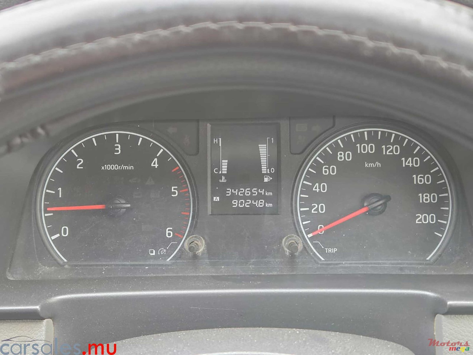 2019' Nissan NV 350 15 Seater photo #7