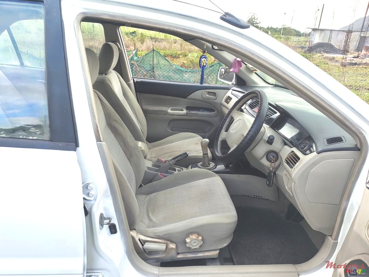 2005' Mitsubishi Lancer photo #6