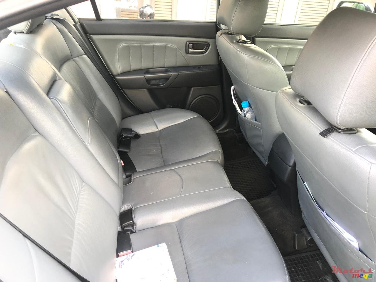 2004' Mazda 3 photo #7