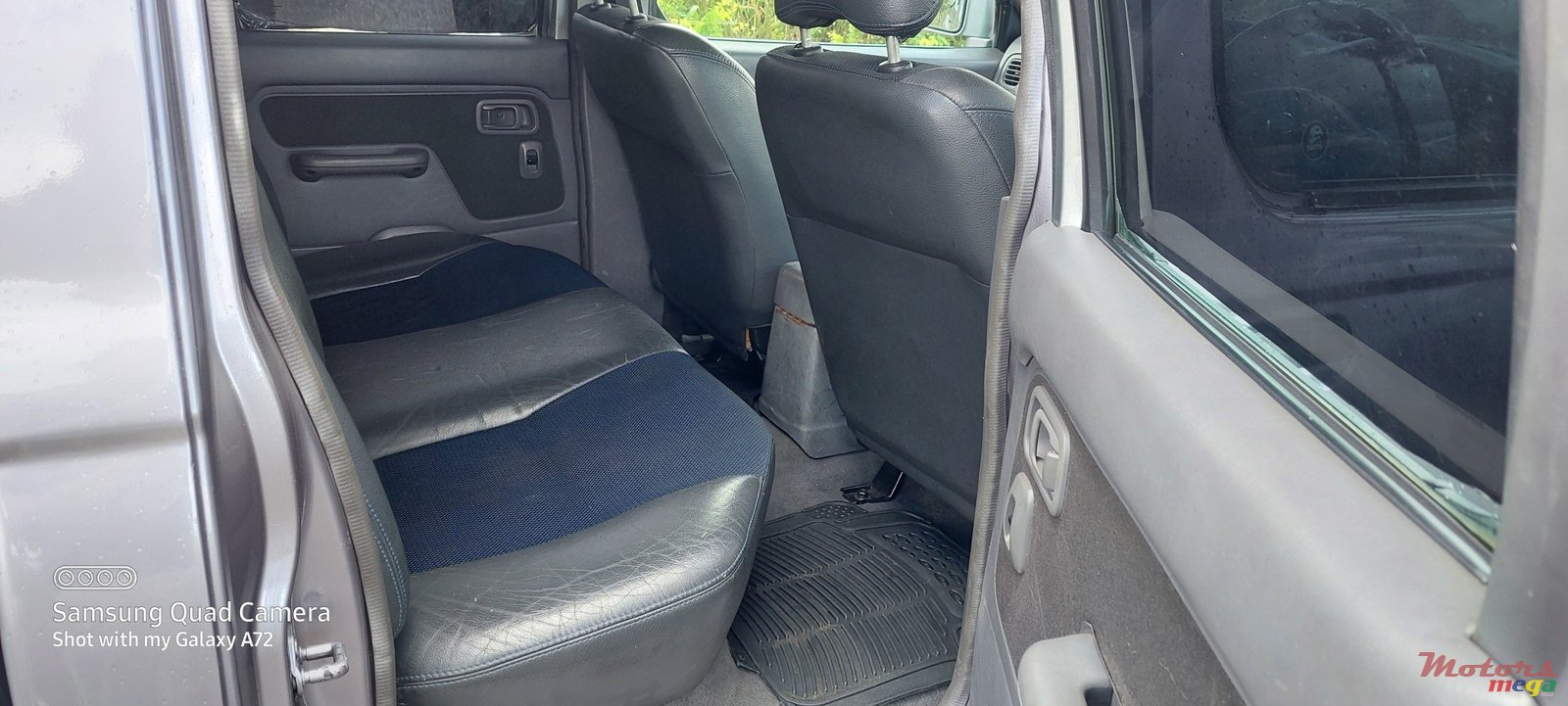 2004' Nissan Hardbody photo #3