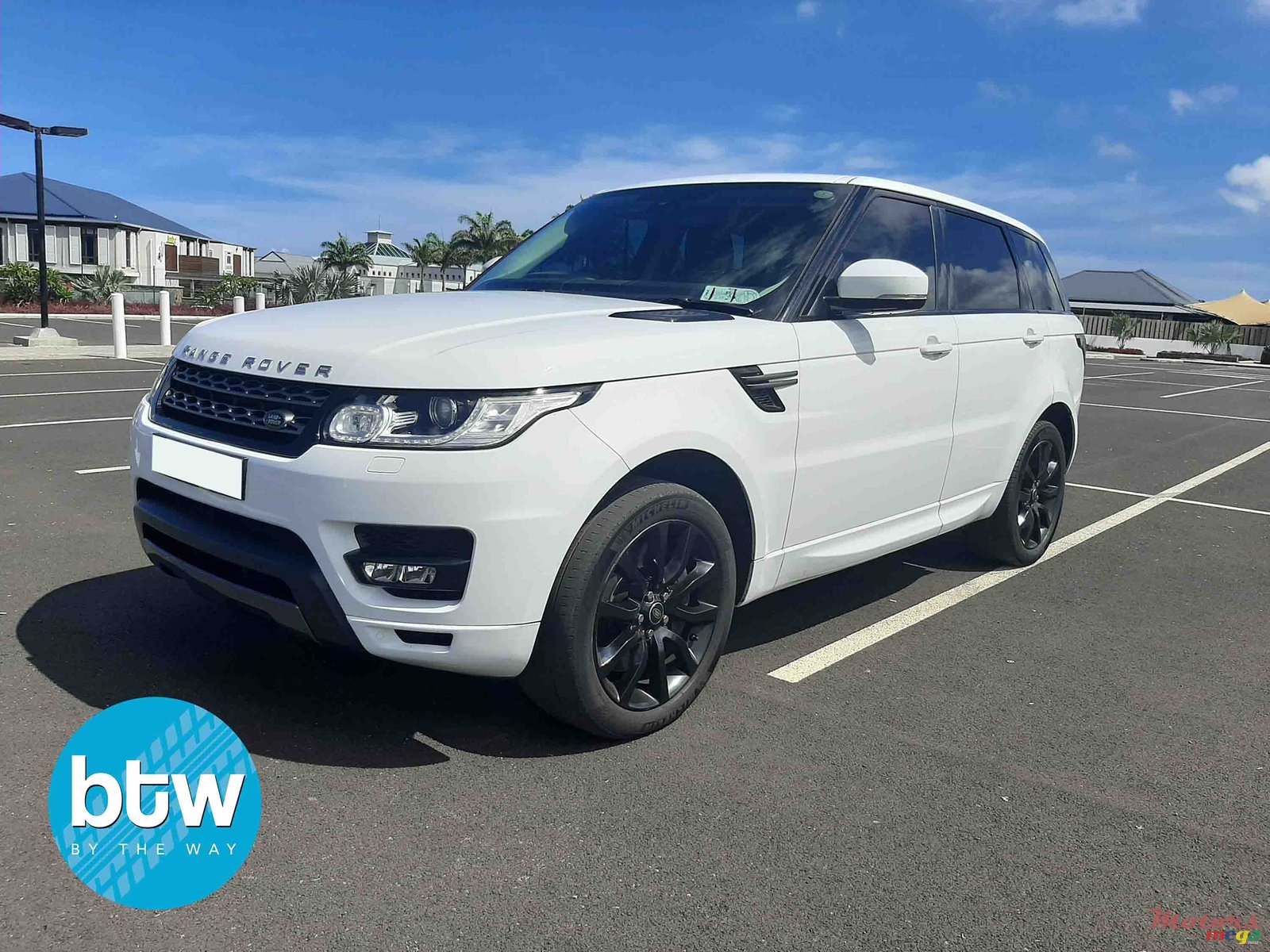 2016' Land Rover Range Rover Sport photo #2