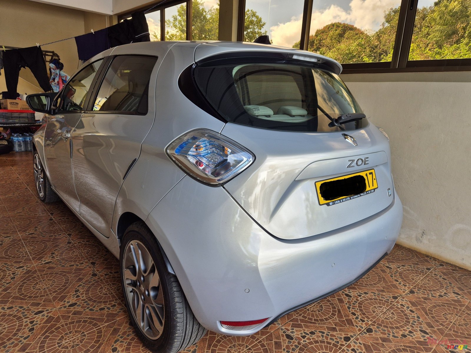 2017' Renault Zoe Electric photo #2