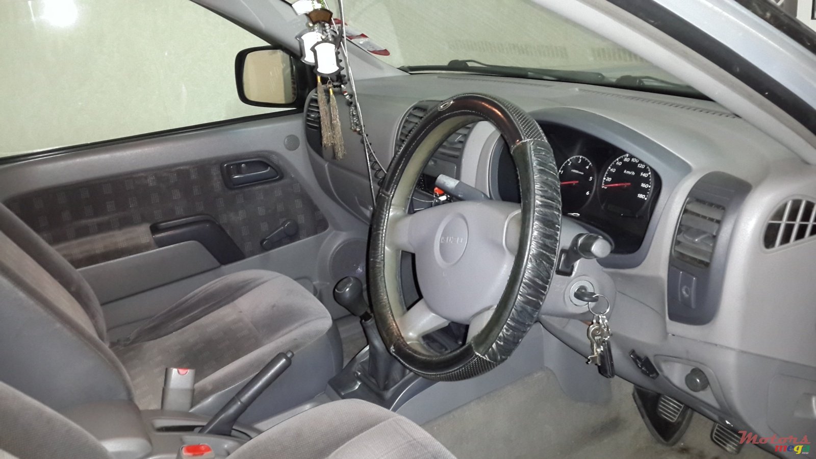 2005' Isuzu LS photo #2