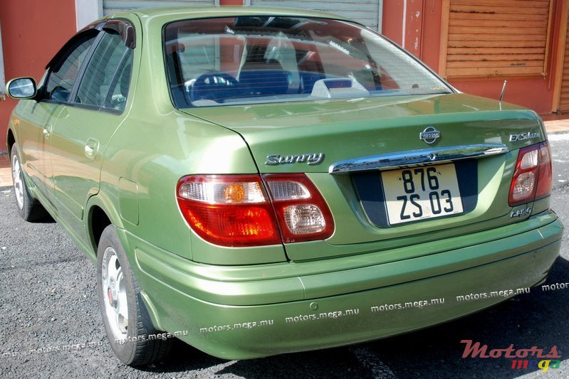 2003' Nissan Sunny photo #1