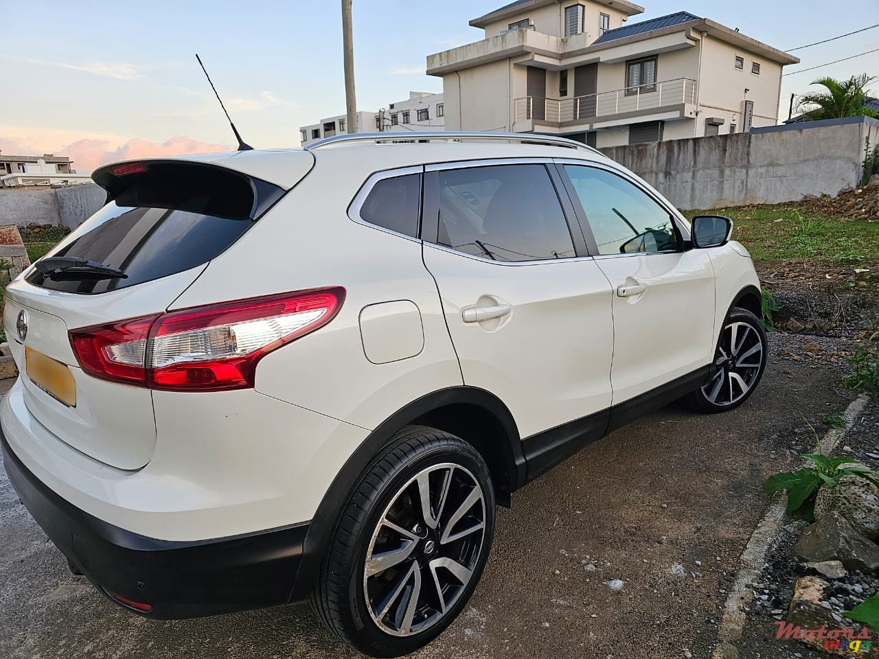 2015' Nissan Qashqai photo #3