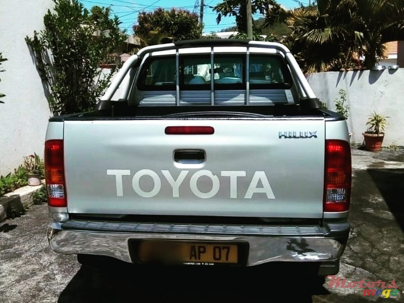 2007' Toyota Hilux New tires photo #3