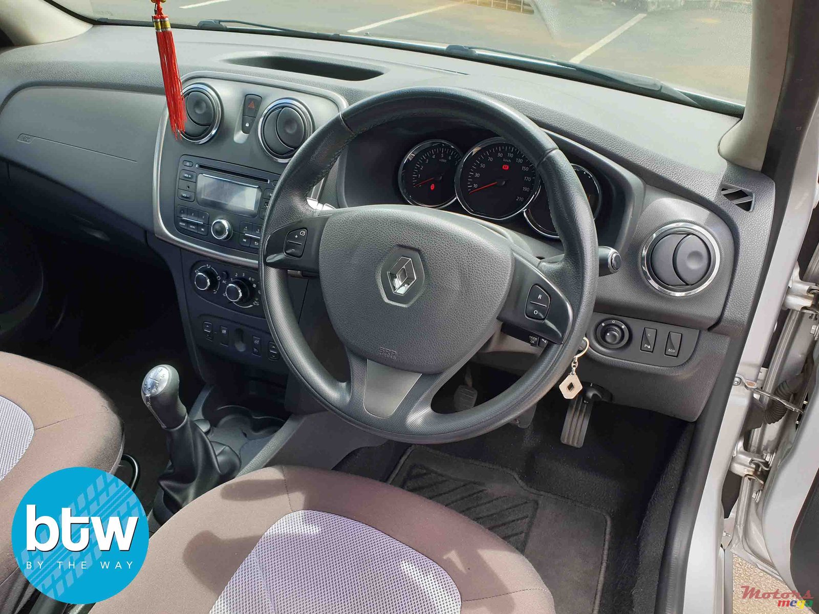 2015' Renault Sandero Stepway photo #6