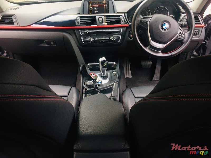 2013' BMW 3 Series photo #6
