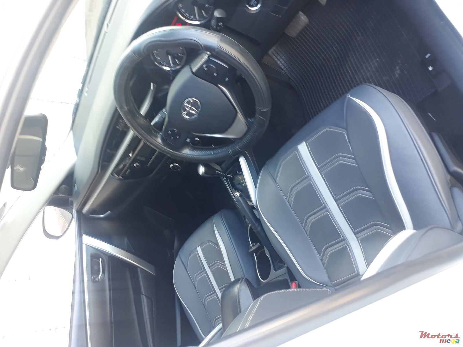 2015' Toyota Corolla Alloy wheel for sale. Port Louis, Mauritius