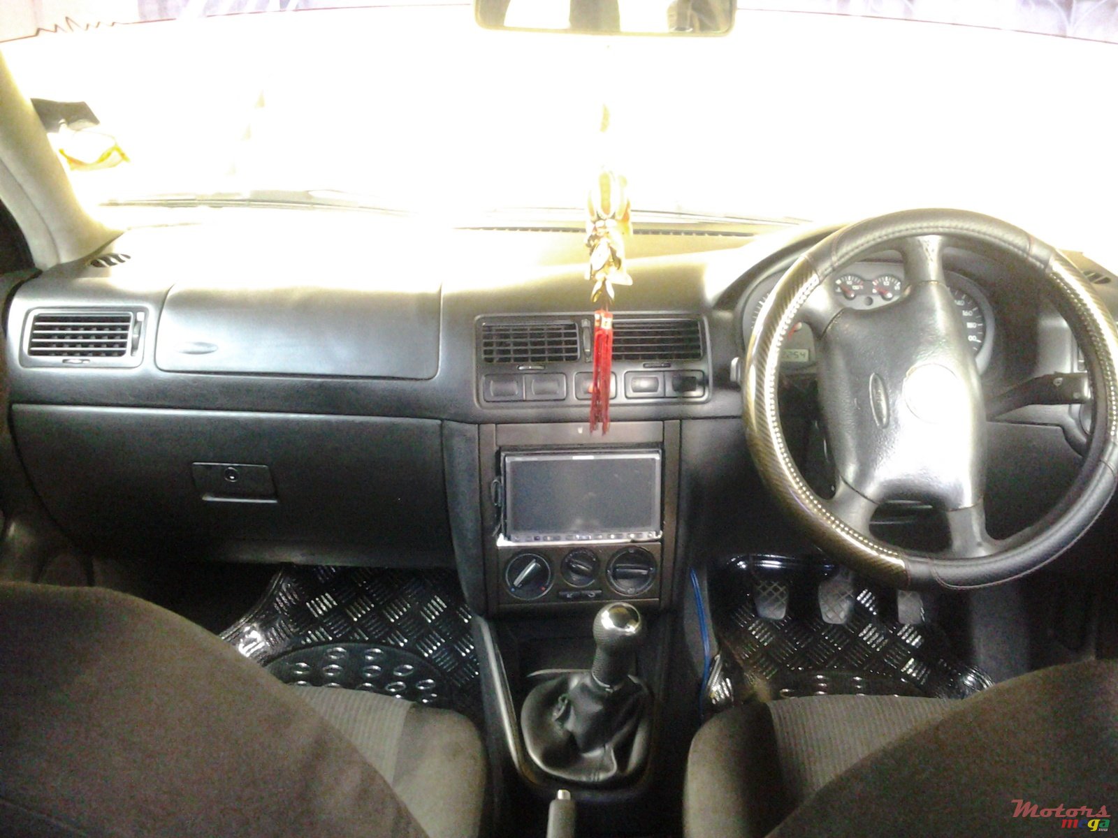 2002' Volkswagen Bora photo #6