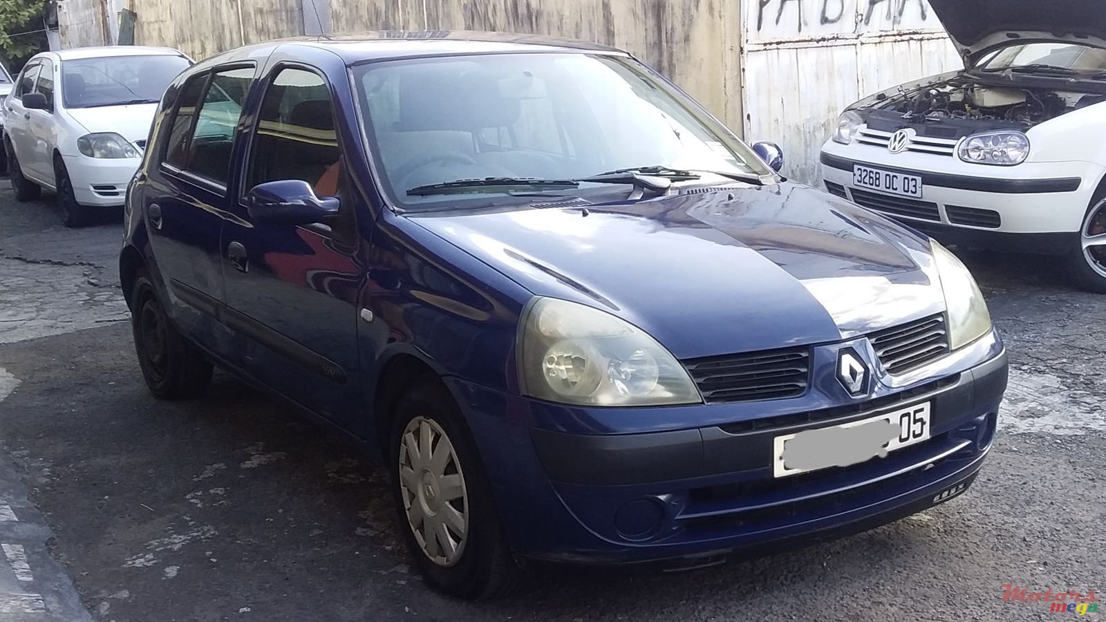 2005' Renault Clio photo #2