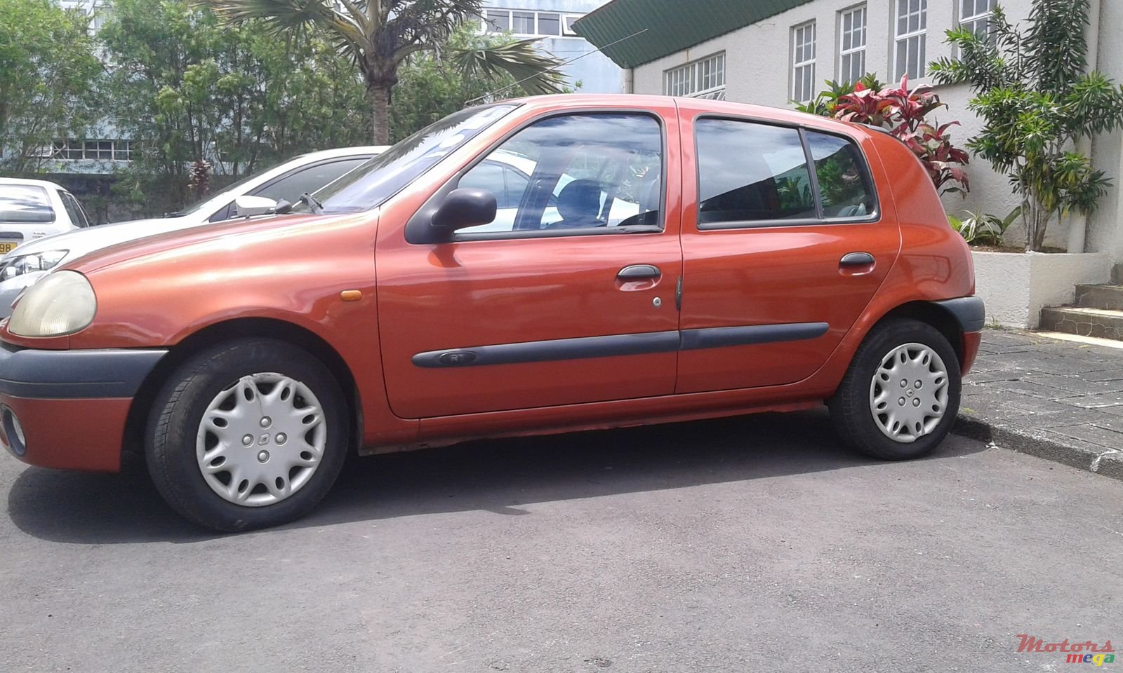 1998' Renault Clio photo #2