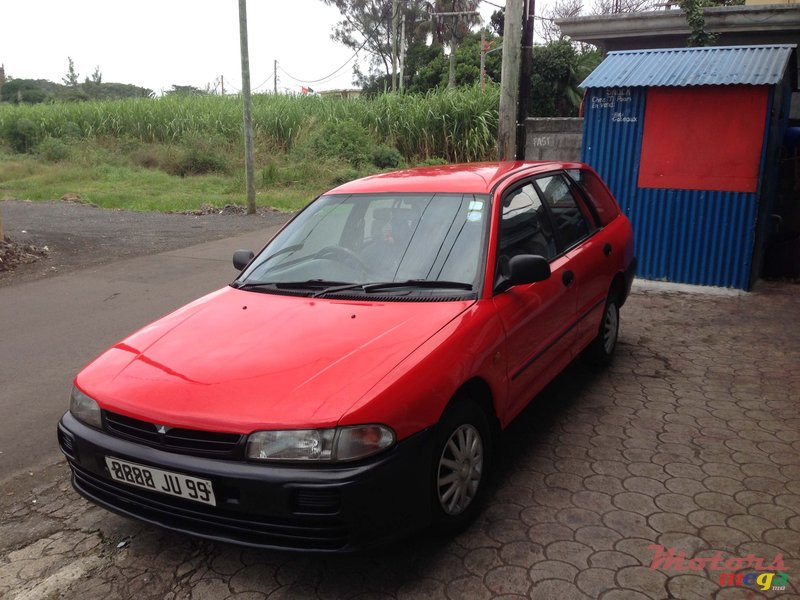 1999' Mitsubishi Lancer photo #3