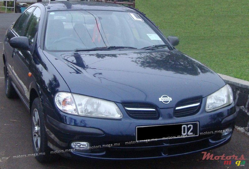 2002' Nissan Sunny photo #1