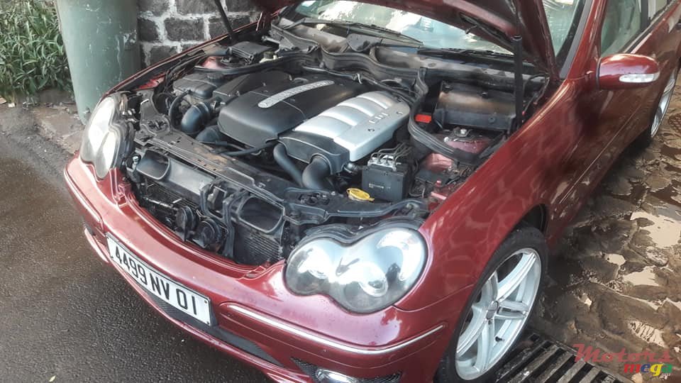 2001' Mercedes-Benz 220 EXCELLENT photo #3