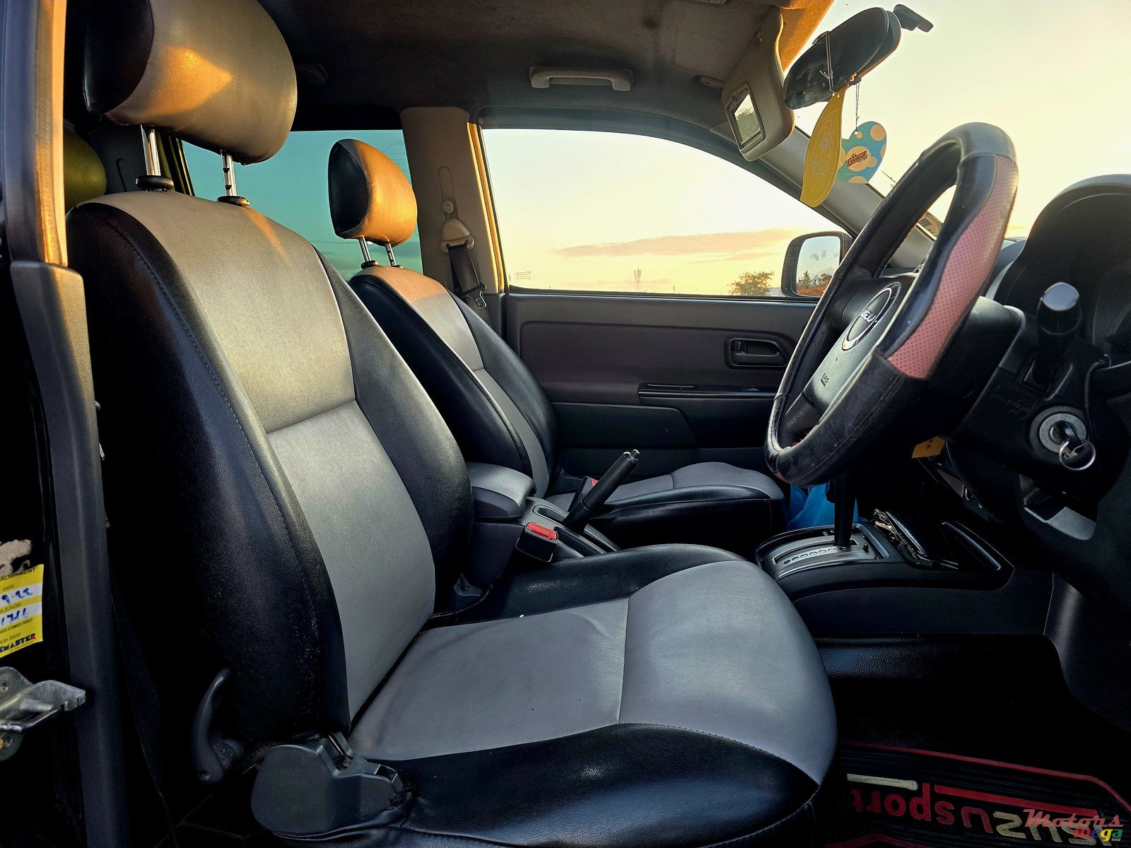 2007' Isuzu D-Max Automatic  4x4 photo #5