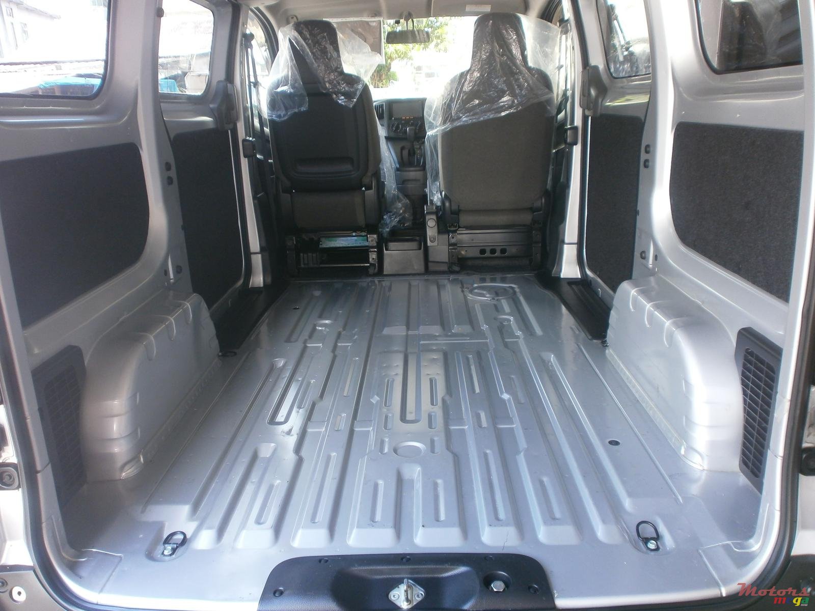 2017' Nissan NV 200 photo #3