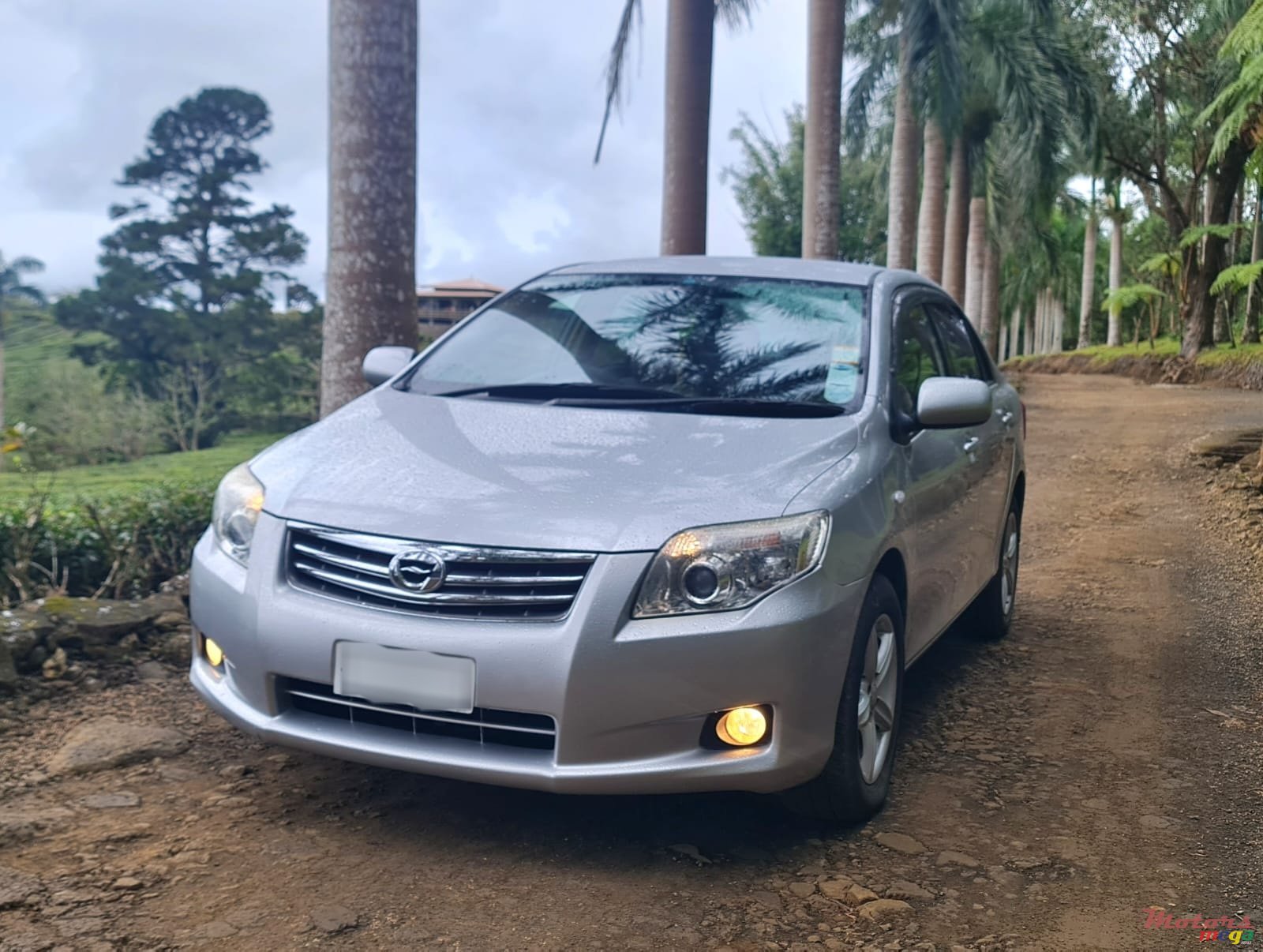 2010' Toyota Axio photo #3