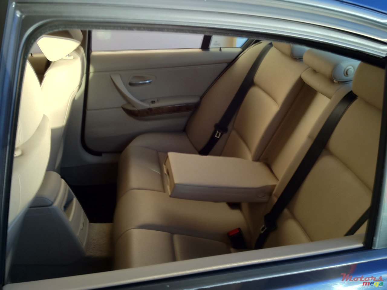 2007' BMW 3 Series photo #1