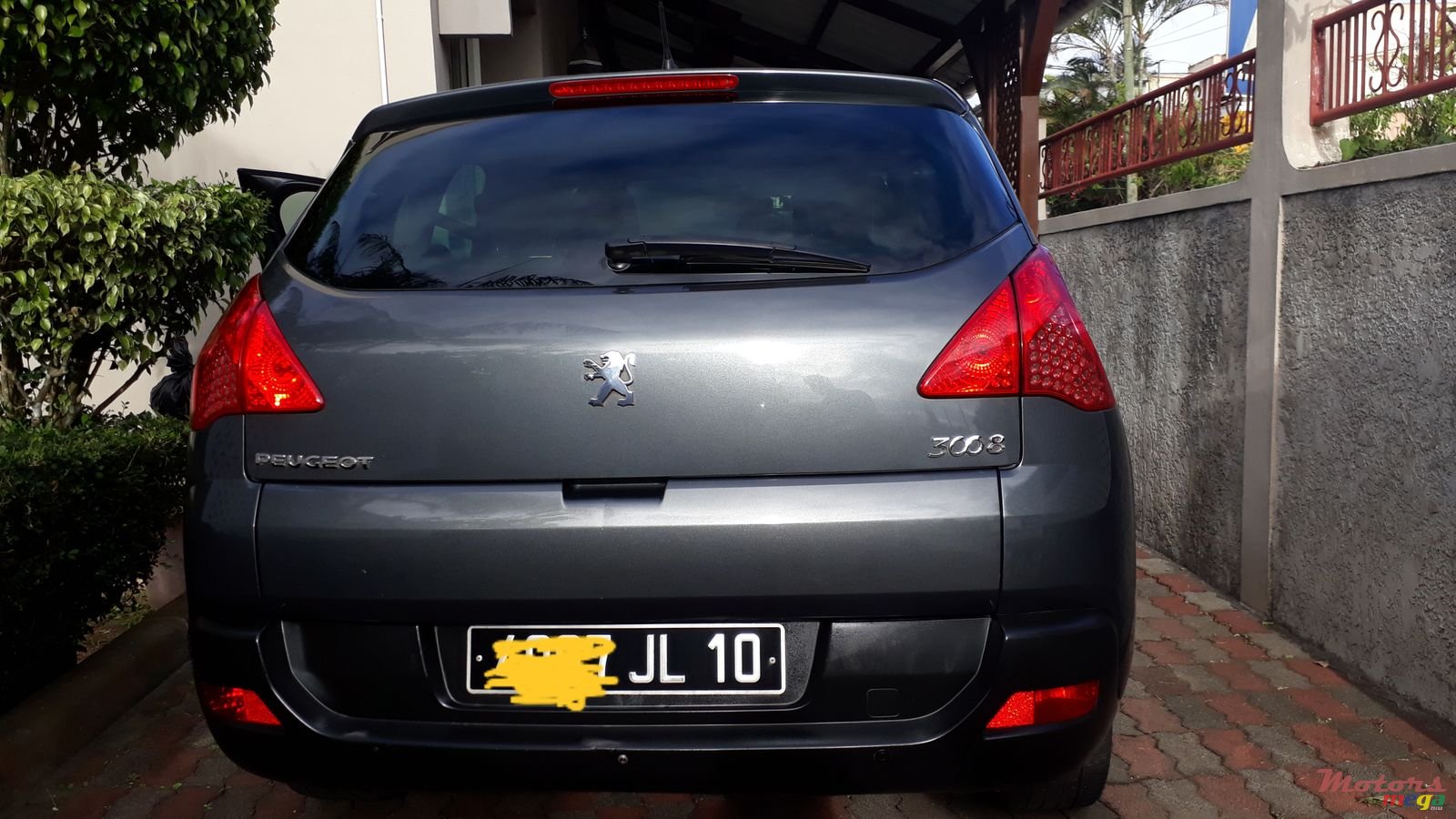 2010' Peugeot photo #2